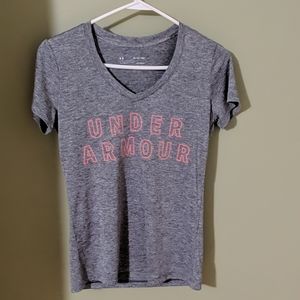Under Armour drifit vneck t-shirt XS